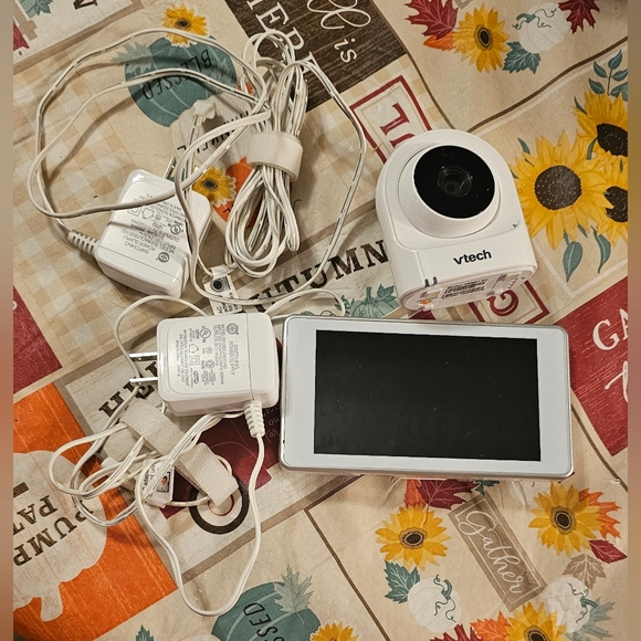 Vtech VM981 baby monitor wireless wifi video monitor remote access motion alerts - Picture 3 of 10